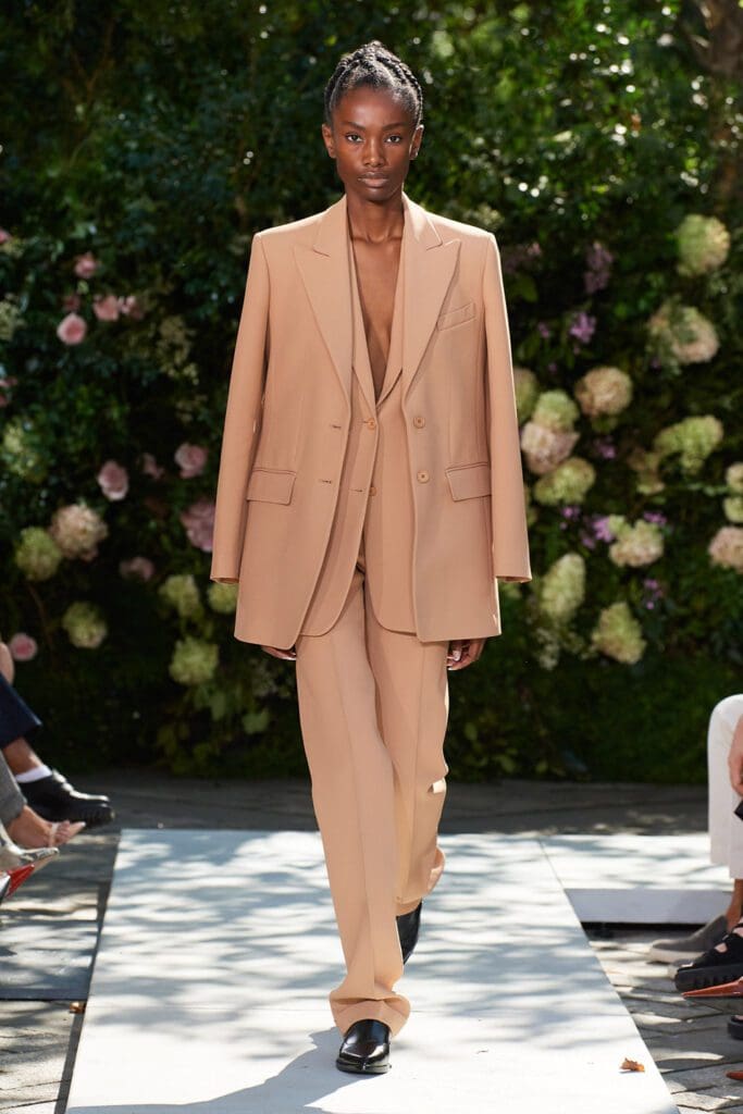 Michael Kors Spring Summer 2022 New York by RUNWAY MAGAZINE