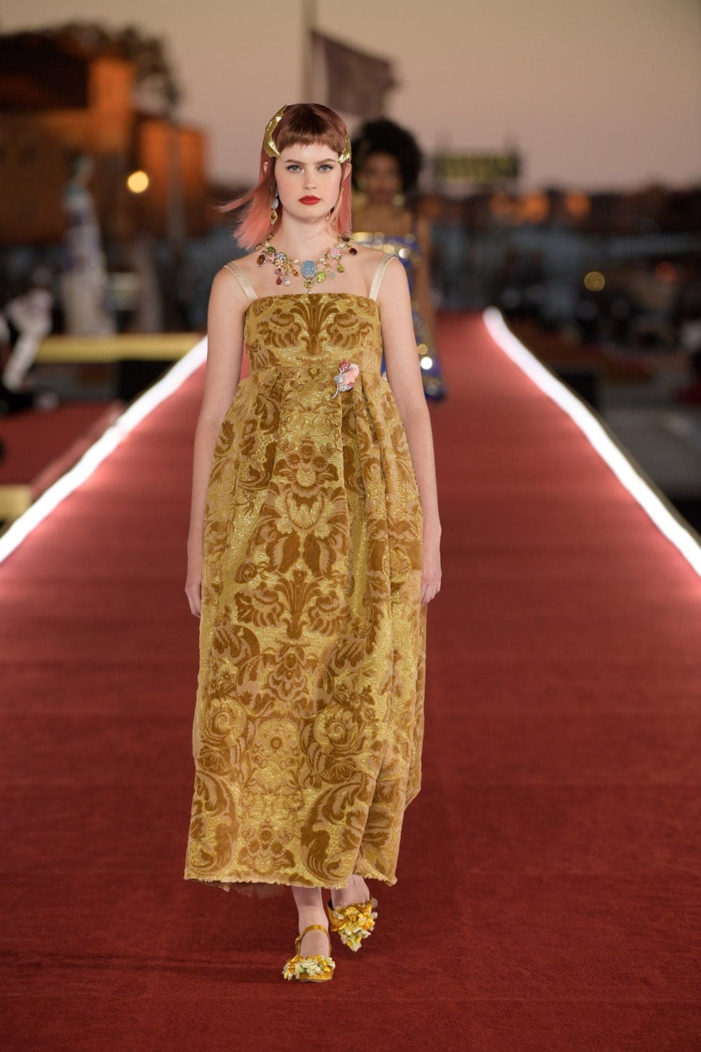 Dolce Gabbana Alta Moda Venezia 2021 - Dolce Gabbana Couture осень-зима 2021-2022 от RUNWAY ЖУРНАЛ