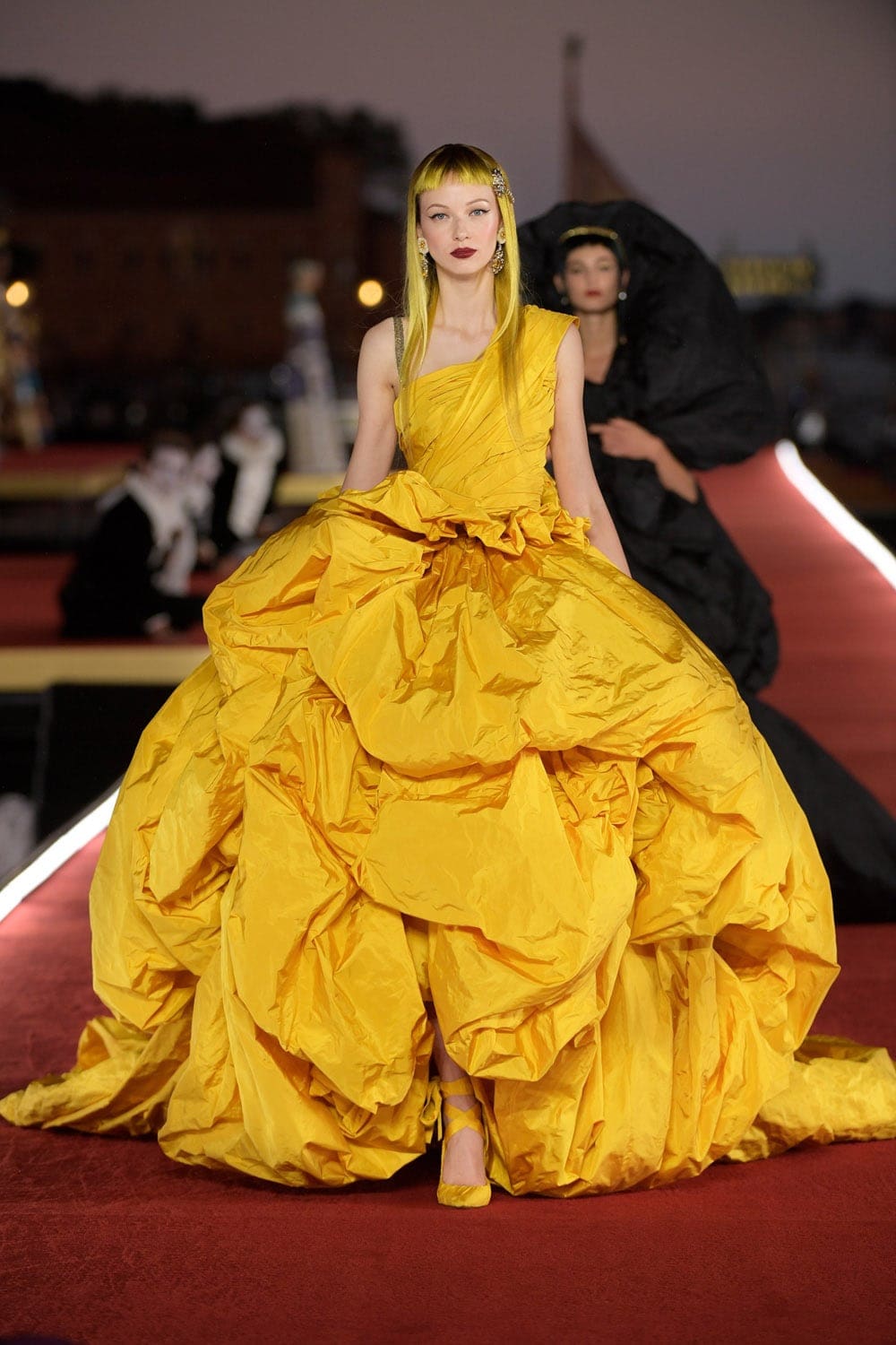 Dolce Gabbana Alta Moda Venezia 2021 - Dolce Gabbana Couture Otoño Invierno 2021-2022 por RUNWAY REVISTA