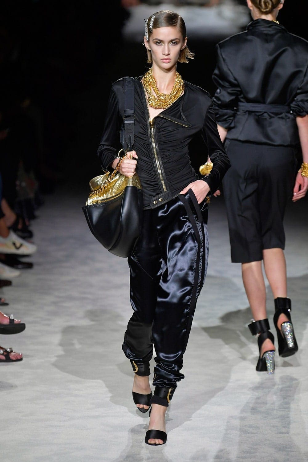 Tom Ford Primavera Verano 2022 Nueva York de RUNWAY REVISTA