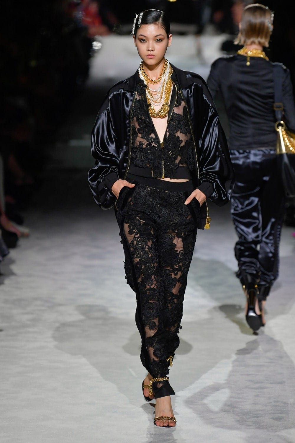 Tom Ford Primavera Verano 2022 Nueva York de RUNWAY REVISTA