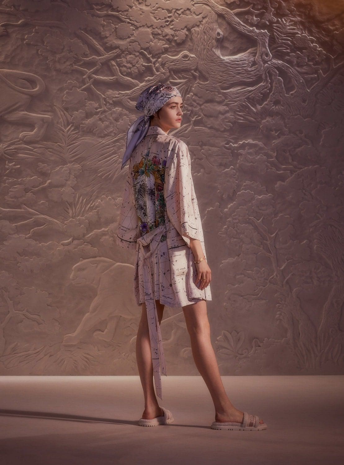 Dior Chez Moi Capsule Croisière 2022 par RUNWAY MAGAZINE
