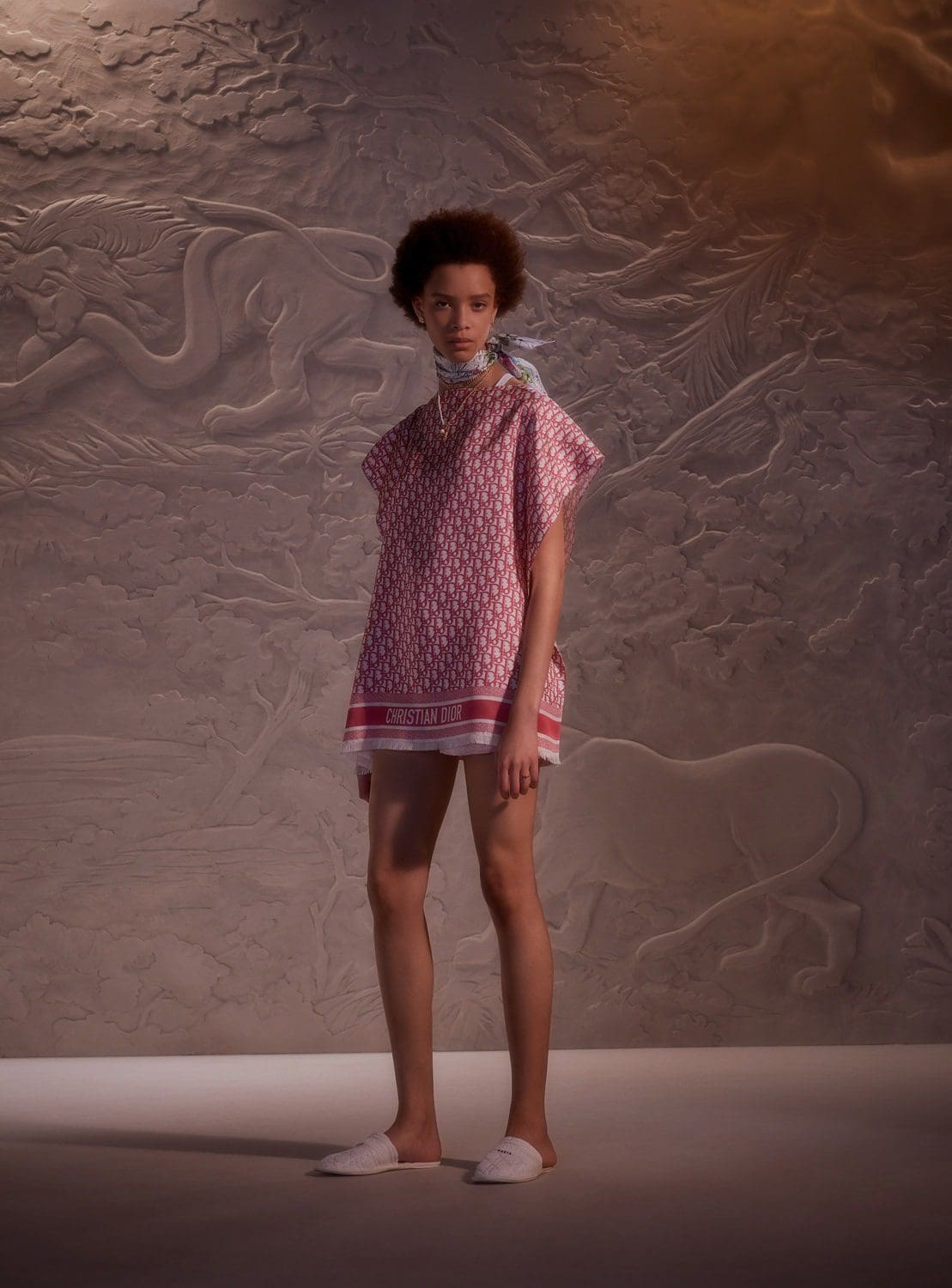 Dior Chez Moi Capsule Croisière 2022 par RUNWAY MAGAZINE
