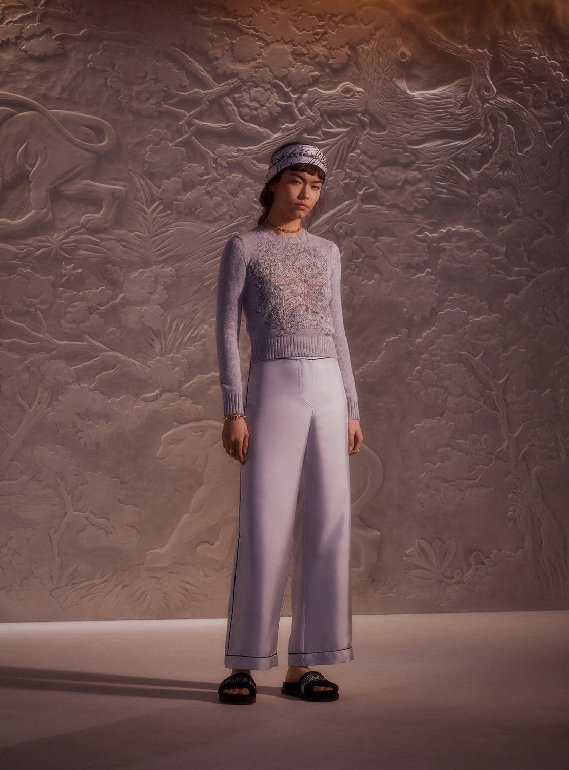 Dior Chez Moi Capsule Croisière 2022 par RUNWAY MAGAZINE