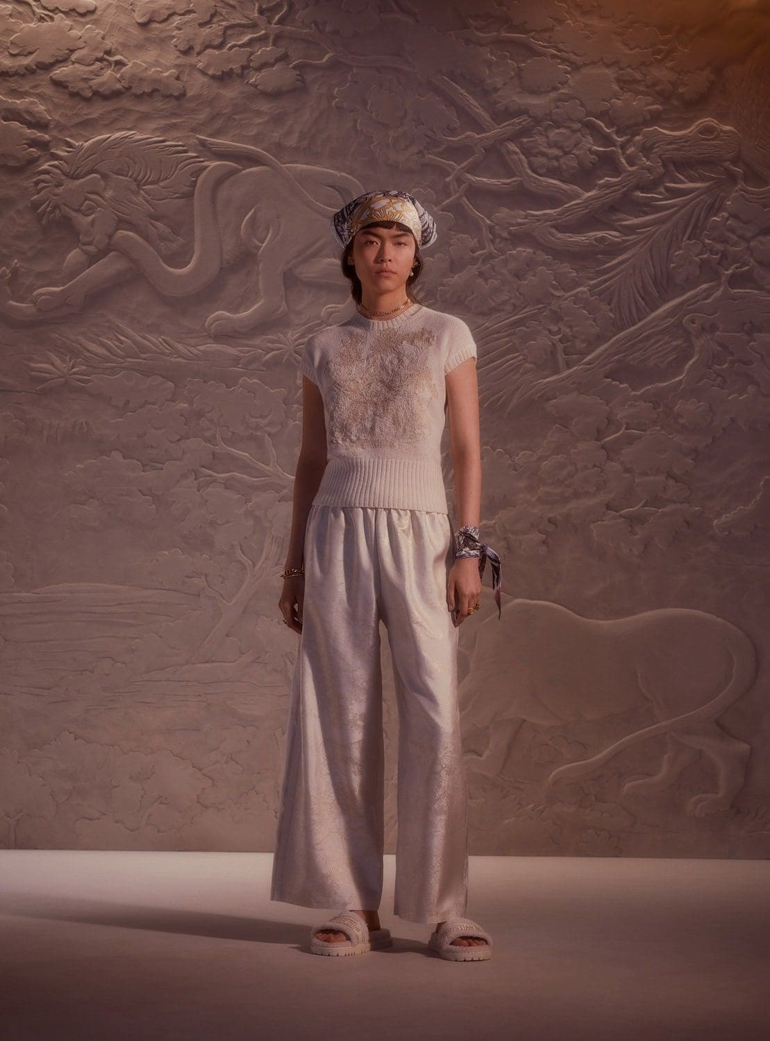 Dior Chez Moi Capsule Croisière 2022 par RUNWAY MAGAZINE