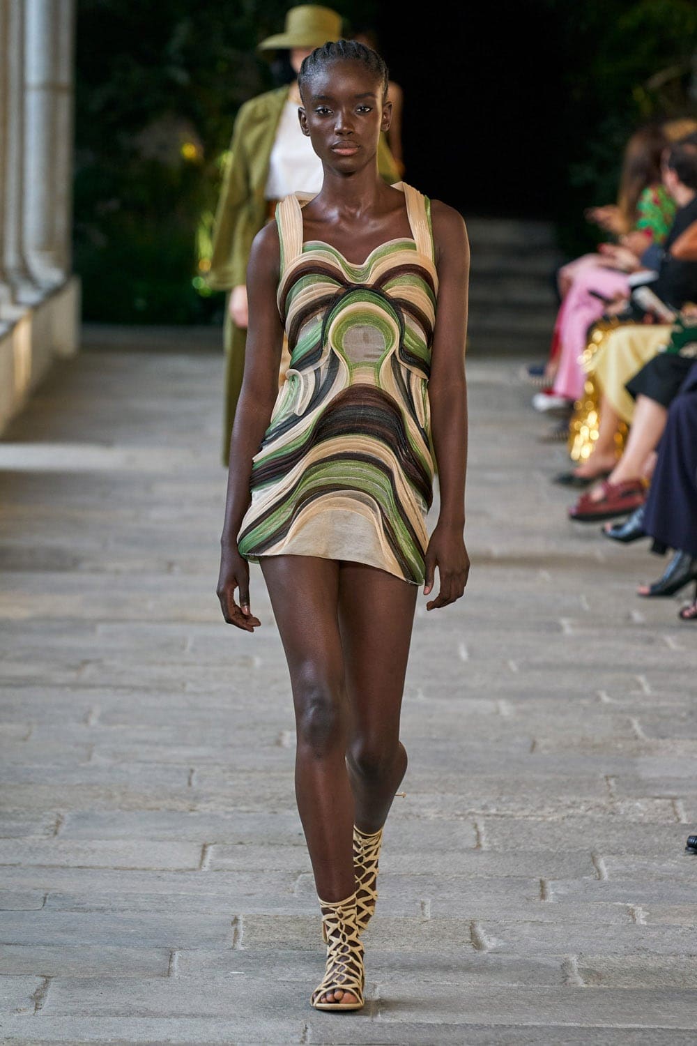 Alberta Ferretti Primavera Estate 2022 di RUNWAY MAGAZINE