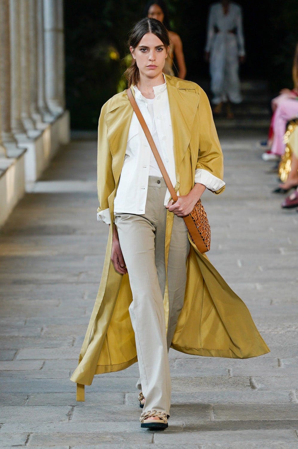 Alberta Ferretti Primavera Estate 2022 di RUNWAY MAGAZINE