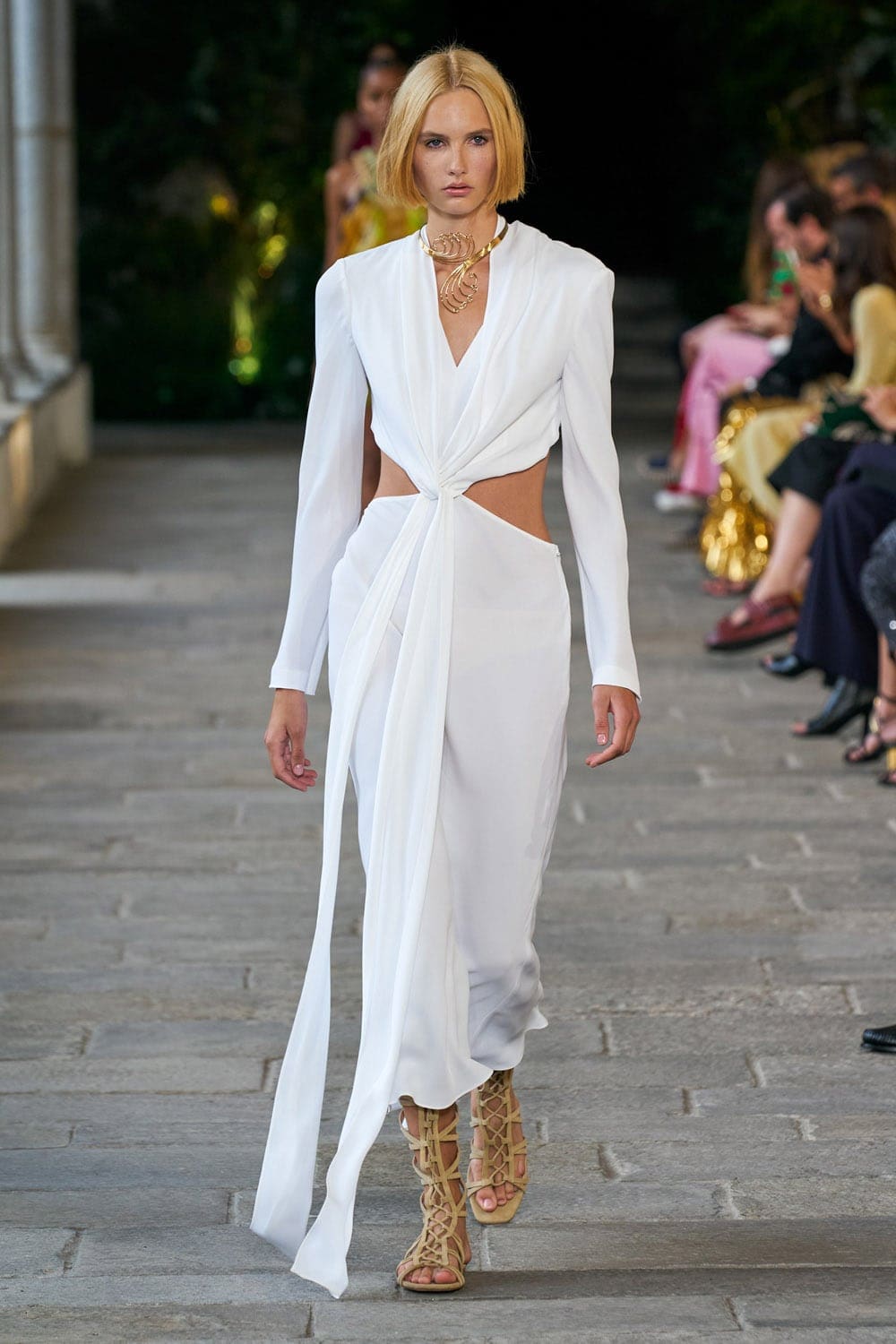 Alberta Ferretti Primavera Estate 2022 di RUNWAY MAGAZINE