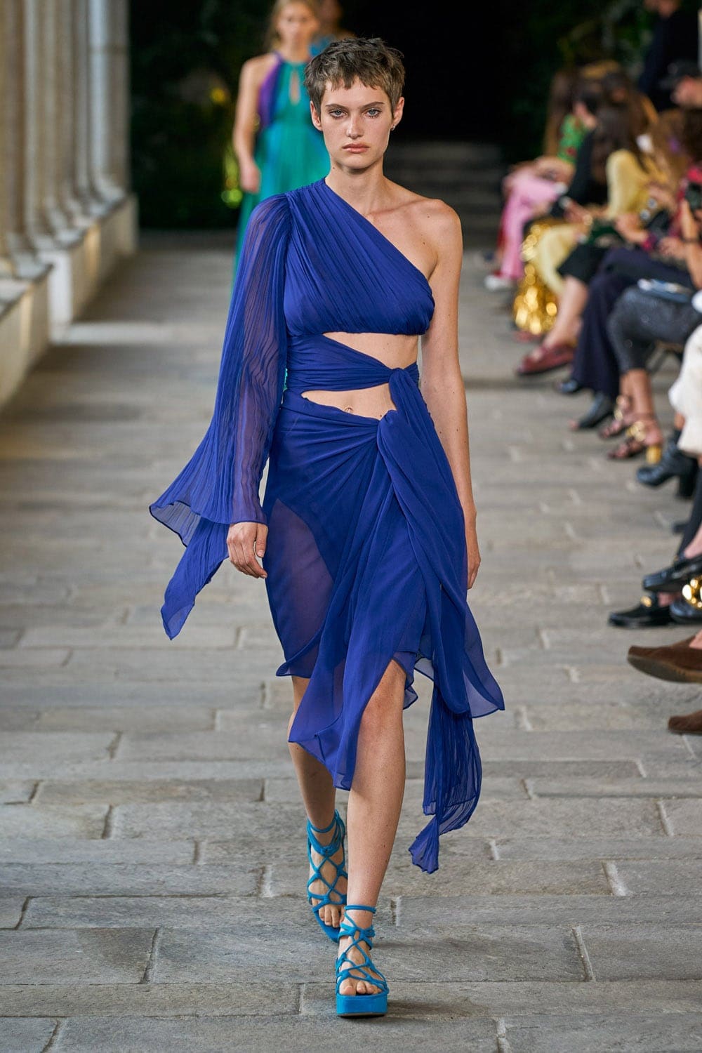 Alberta Ferretti Primavera Estate 2022 di RUNWAY MAGAZINE