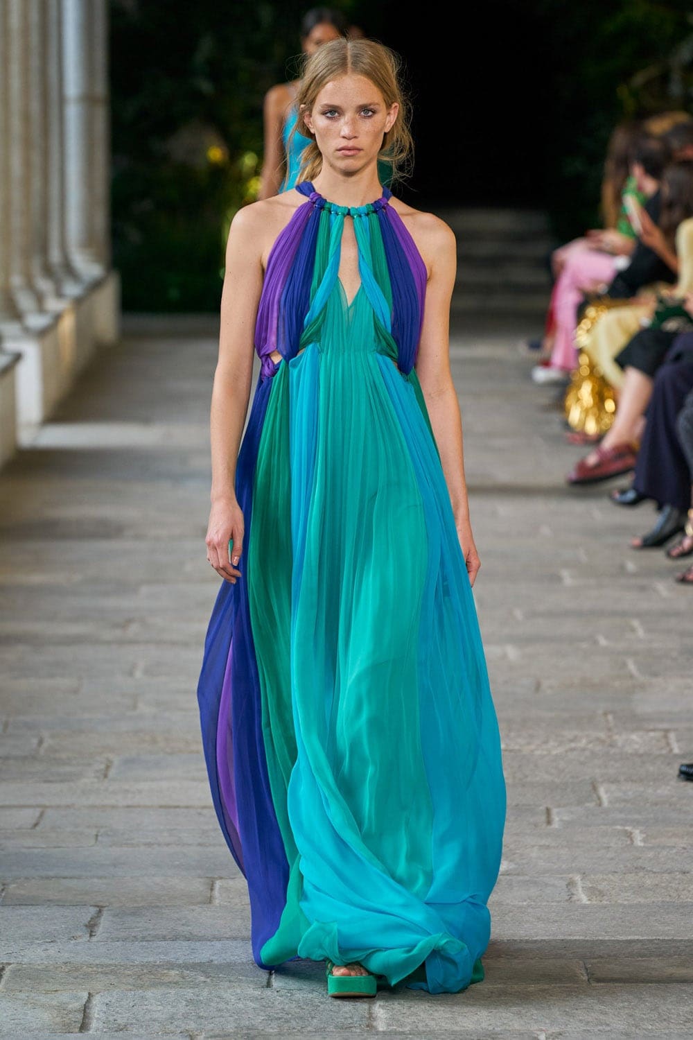 Alberta Ferretti Primavera Estate 2022 di RUNWAY MAGAZINE