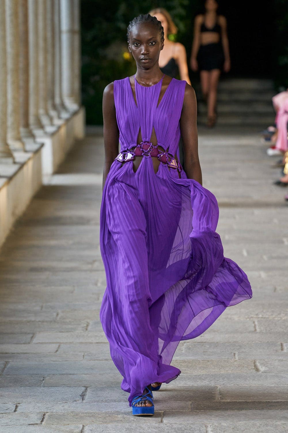 Alberta Ferretti Primavera Estate 2022 di RUNWAY MAGAZINE