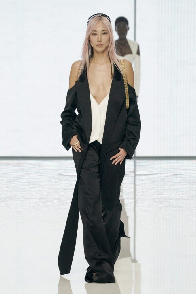 Balmain de Olivier Rousteing Primavera Verano 2022 por RUNWAY REVISTA