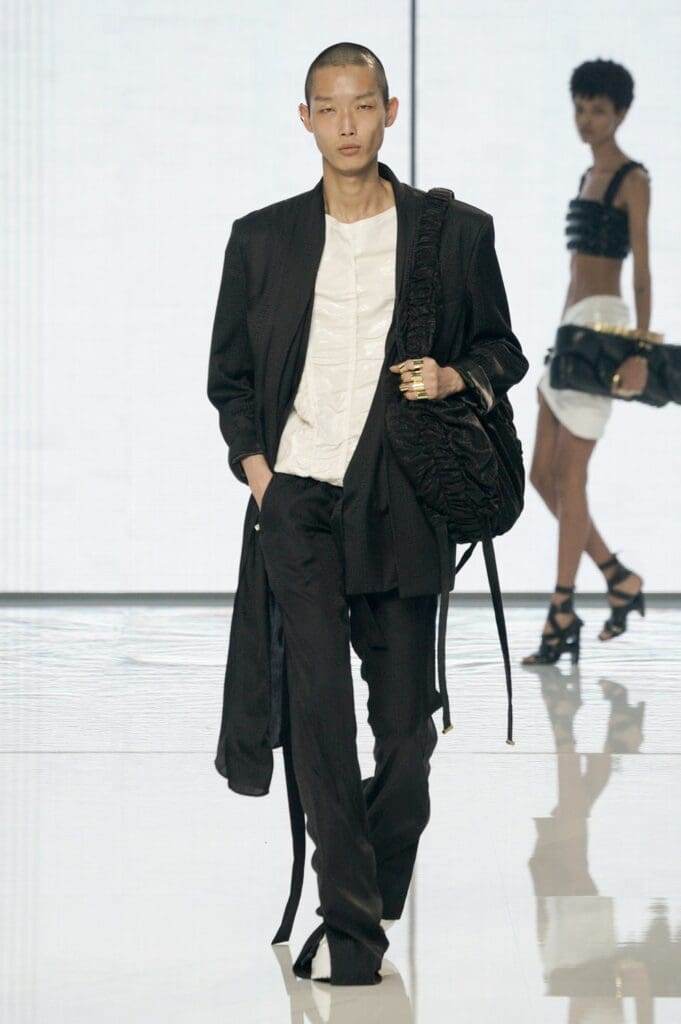 Balmain de Olivier Rousteing Primavera Verano 2022 por RUNWAY REVISTA