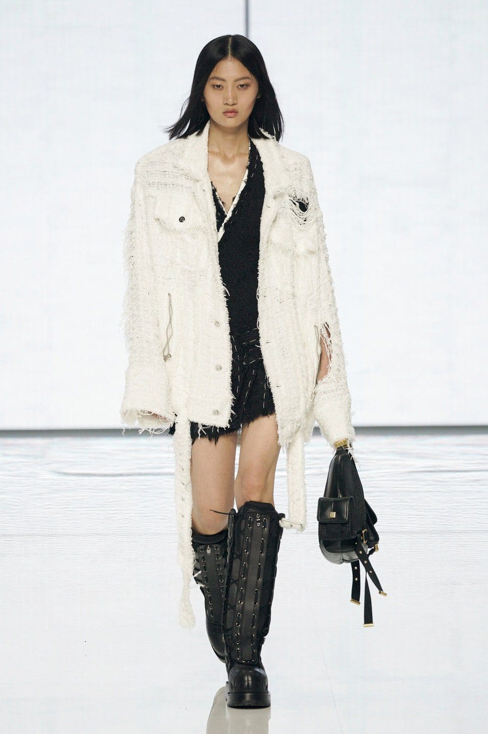 奥利维尔的巴尔曼 Rousteing 2022 春夏 RUNWAY 杂志