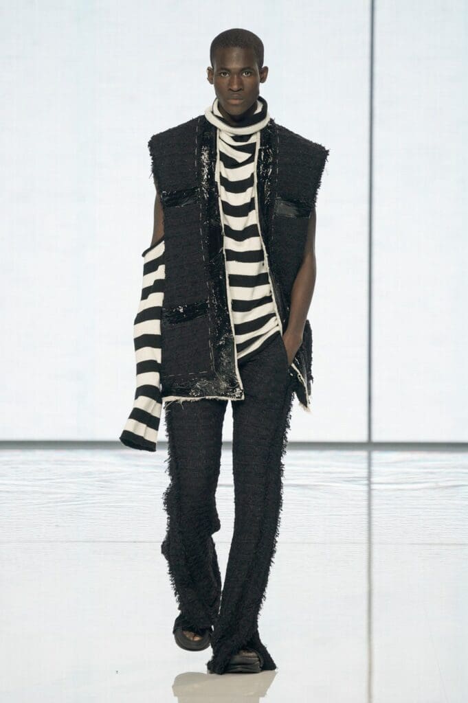 Balmain de Olivier Rousteing Primavera Verano 2022 por RUNWAY REVISTA