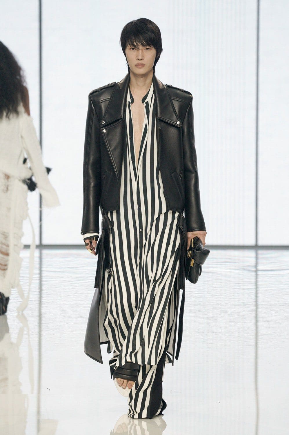 奥利维尔的巴尔曼 Rousteing 2022 春夏 RUNWAY 杂志