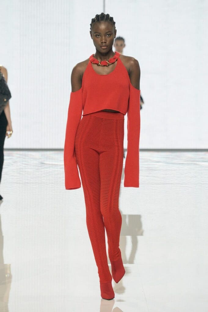 Balmain de Olivier Rousteing Primavera Verano 2022 por RUNWAY REVISTA
