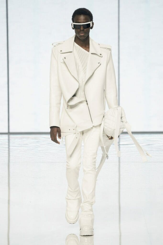 Balmain de Olivier Rousteing Primavera Verano 2022 por RUNWAY REVISTA