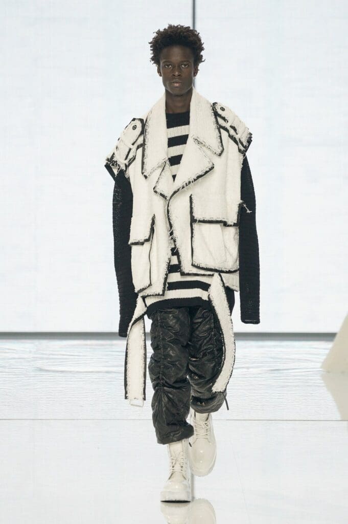 Balmain de Olivier Rousteing Primavera Verano 2022 por RUNWAY REVISTA
