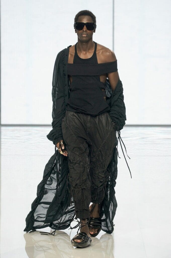 Balmain de Olivier Rousteing Primavera Verano 2022 por RUNWAY REVISTA