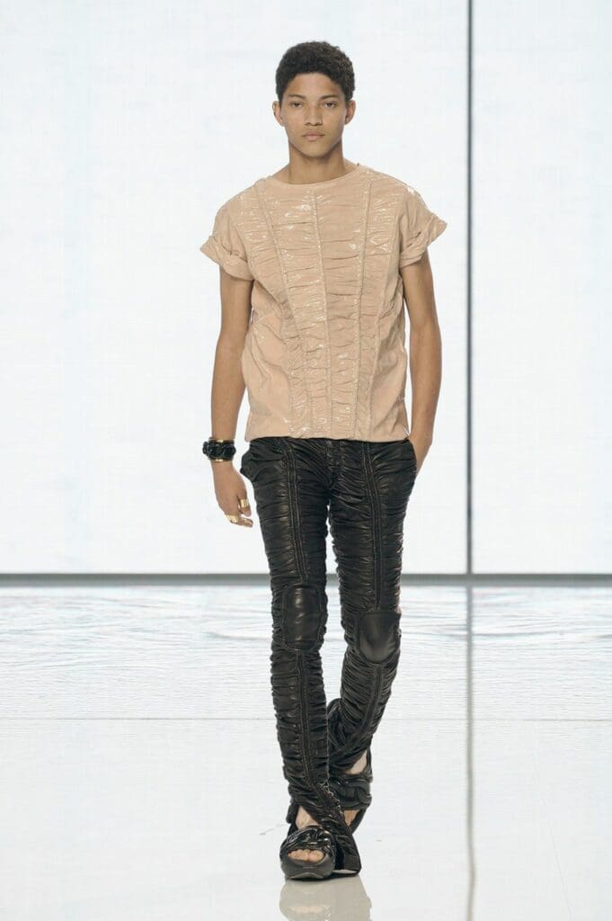 Balmain de Olivier Rousteing Primavera Verano 2022 por RUNWAY REVISTA