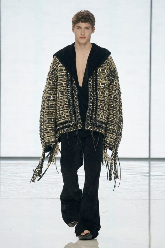 Balmain de Olivier Rousteing Primavera Verano 2022 por RUNWAY REVISTA
