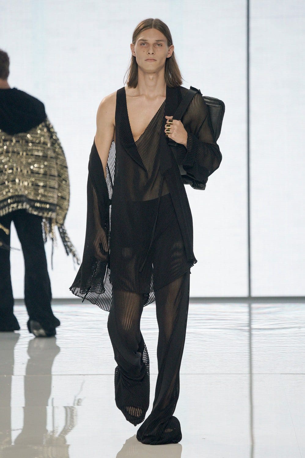 奥利维尔的巴尔曼 Rousteing 2022 春夏 RUNWAY 杂志