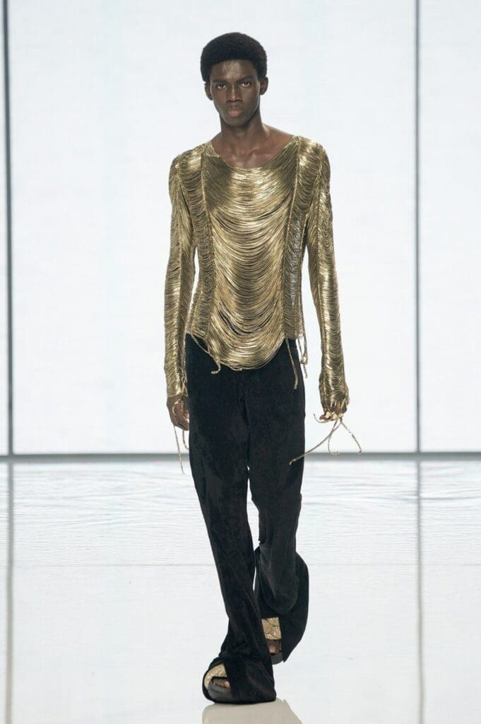 Balmain de Olivier Rousteing Primavera Verano 2022 por RUNWAY REVISTA