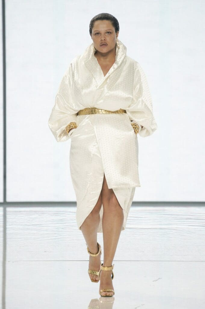 Balmain de Olivier Rousteing Primavera Verano 2022 por RUNWAY REVISTA