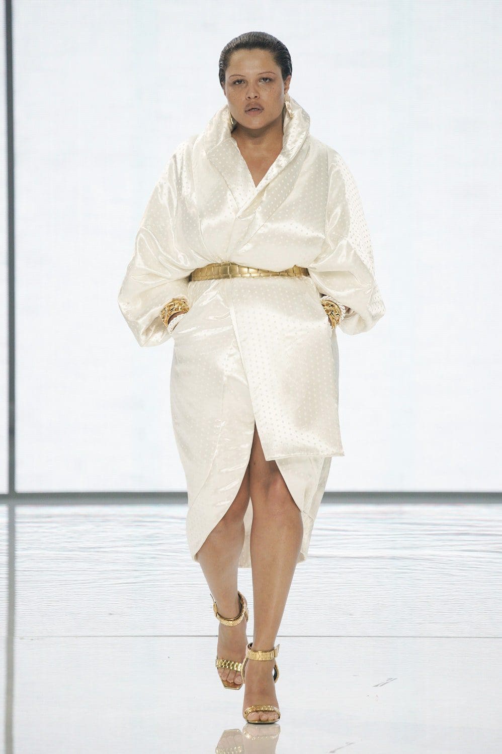 奥利维尔的巴尔曼 Rousteing 2022 春夏 RUNWAY 杂志