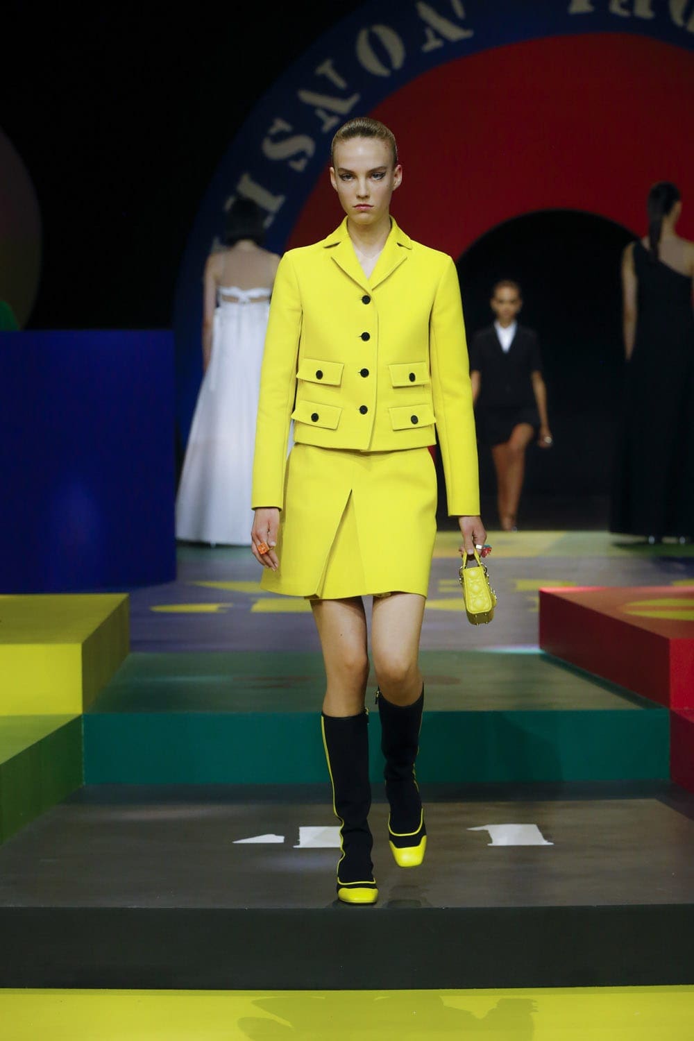 Dior Primavera Verano 2022 París por RUNWAY REVISTA