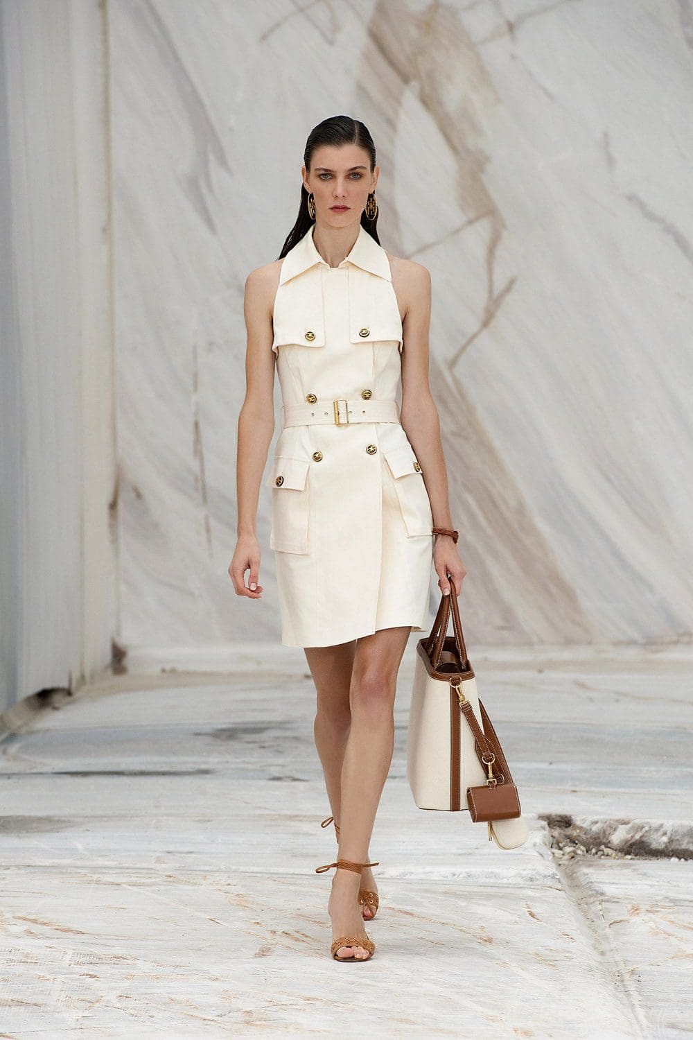 Elisabetta Franchi Spring Summer 2022 Milão por RUNWAY MAGAZINE