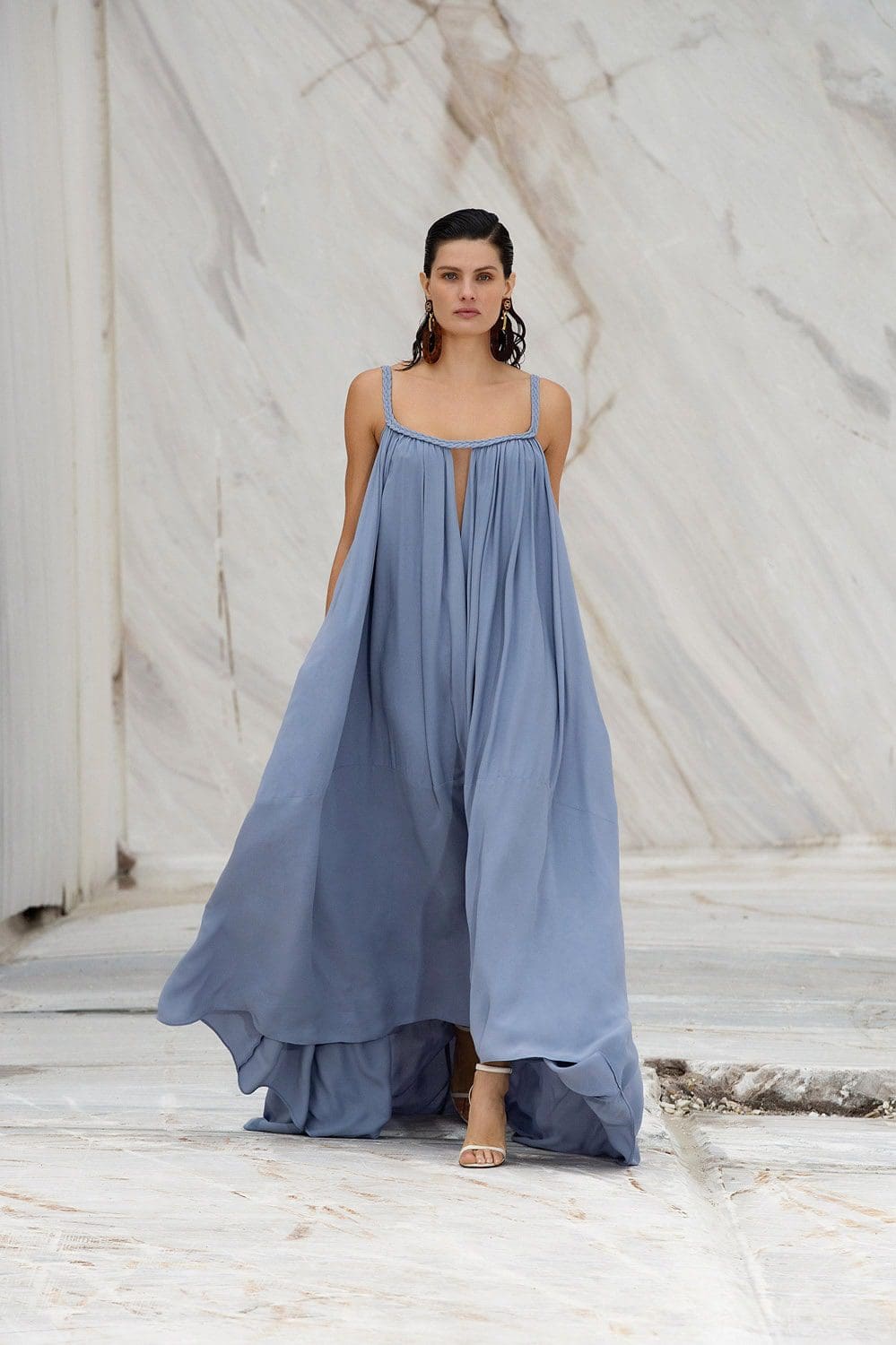Elisabetta Franchi Spring Summer 2022 Milão por RUNWAY MAGAZINE
