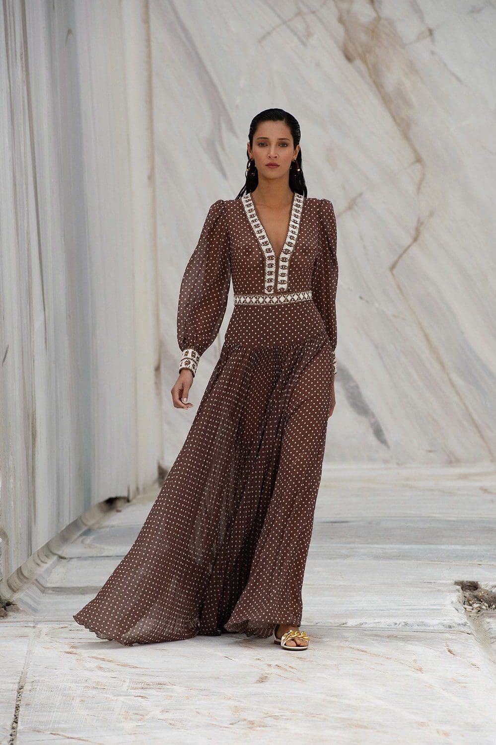 Elisabetta Franchi Spring Summer 2022 Milão por RUNWAY MAGAZINE