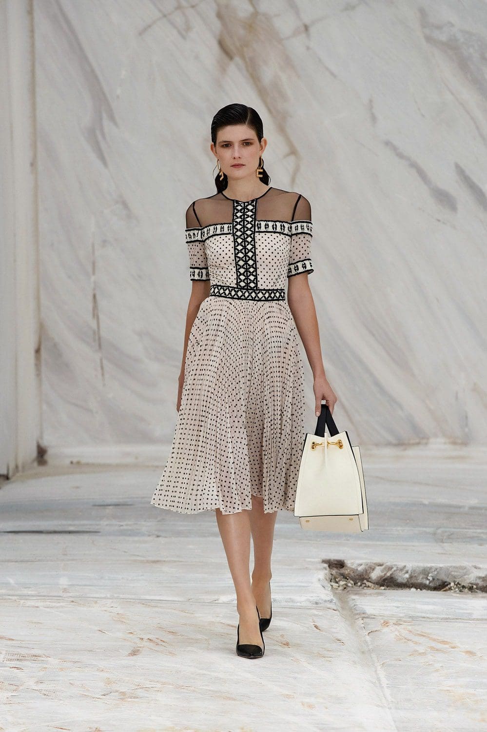 Elisabetta Franchi Spring Summer 2022 Milão por RUNWAY MAGAZINE