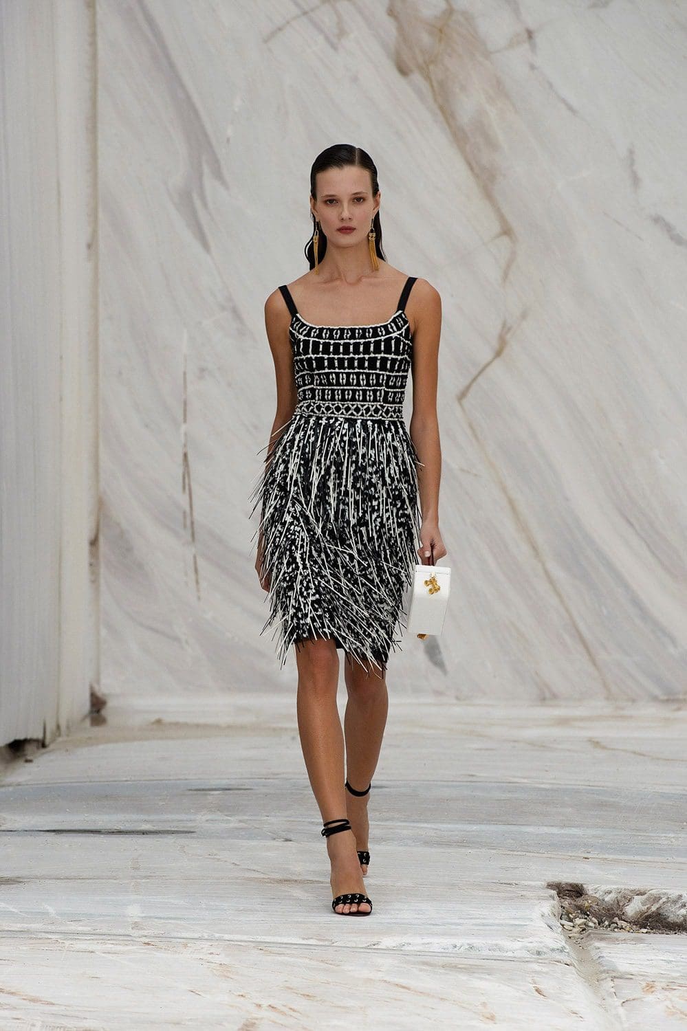 Elisabetta Franchi Spring Summer 2022 Milão por RUNWAY MAGAZINE