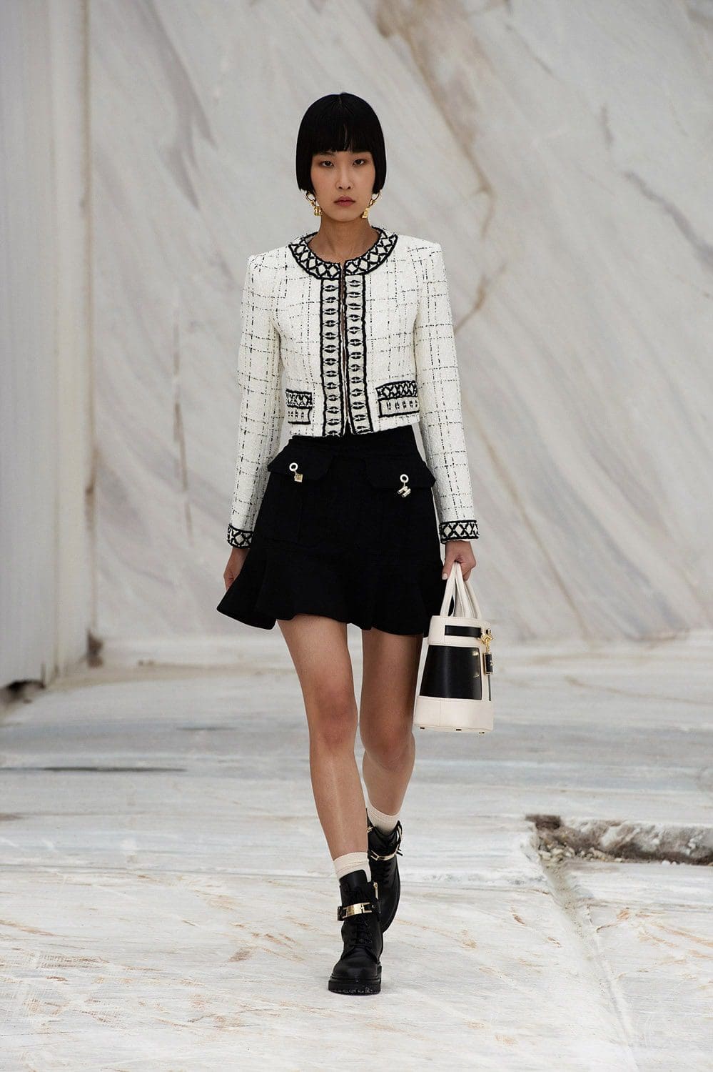Elisabetta Franchi Spring Summer 2022 Milão por RUNWAY MAGAZINE