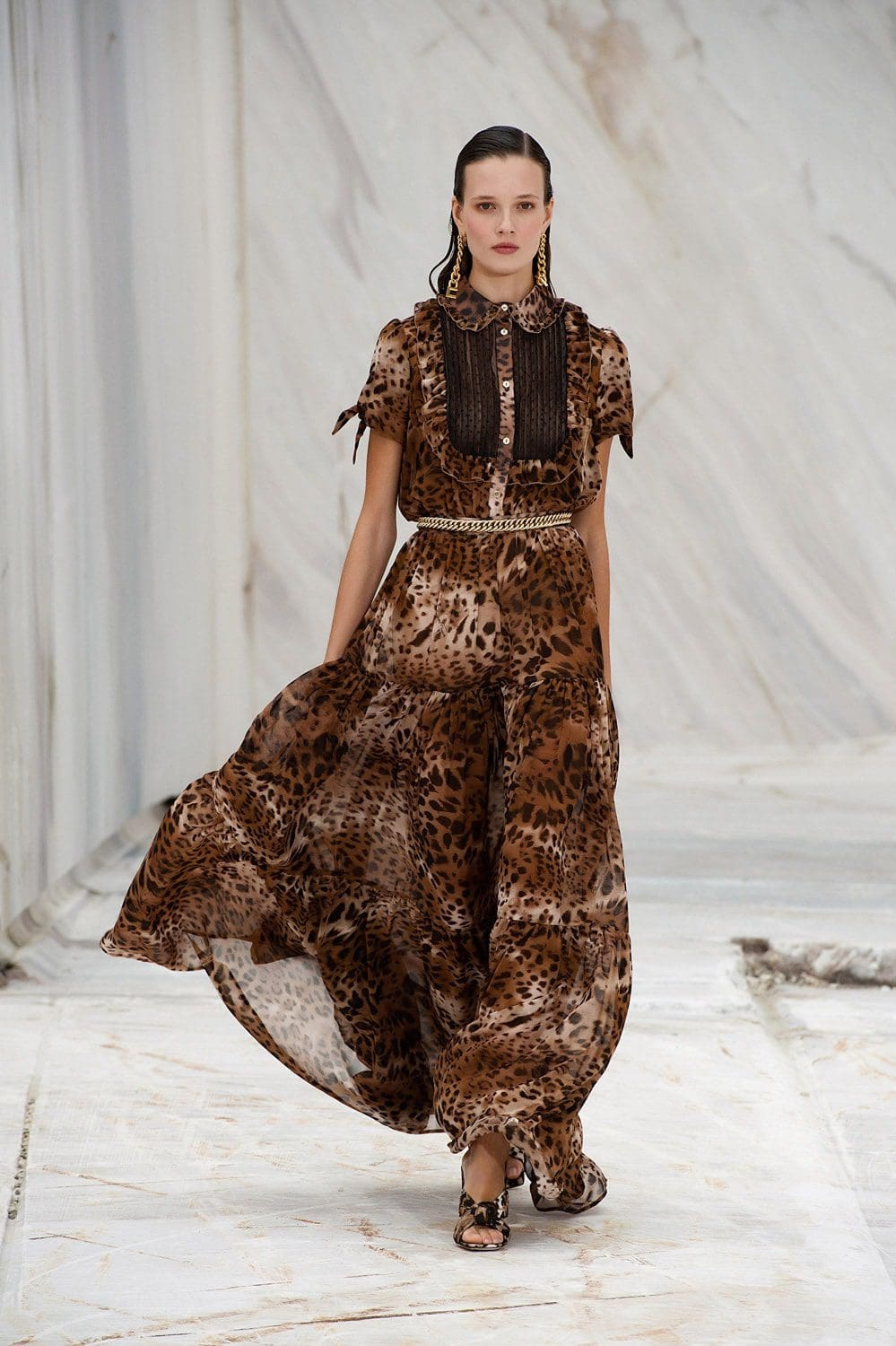 Elisabetta Franchi Spring Summer 2022 Milão por RUNWAY MAGAZINE