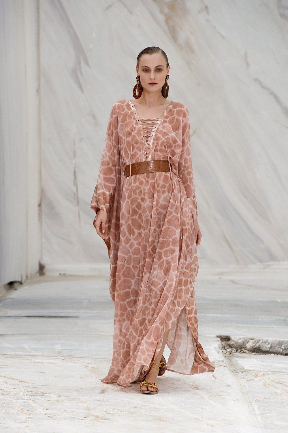 Elisabetta Franchi Spring Summer 2022 Milão por RUNWAY MAGAZINE