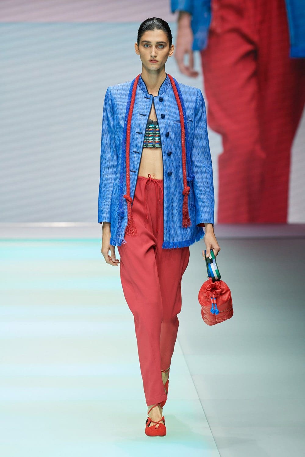 Emporio Armani Spring Summer 2022 por RUNWAY MAGAZINE