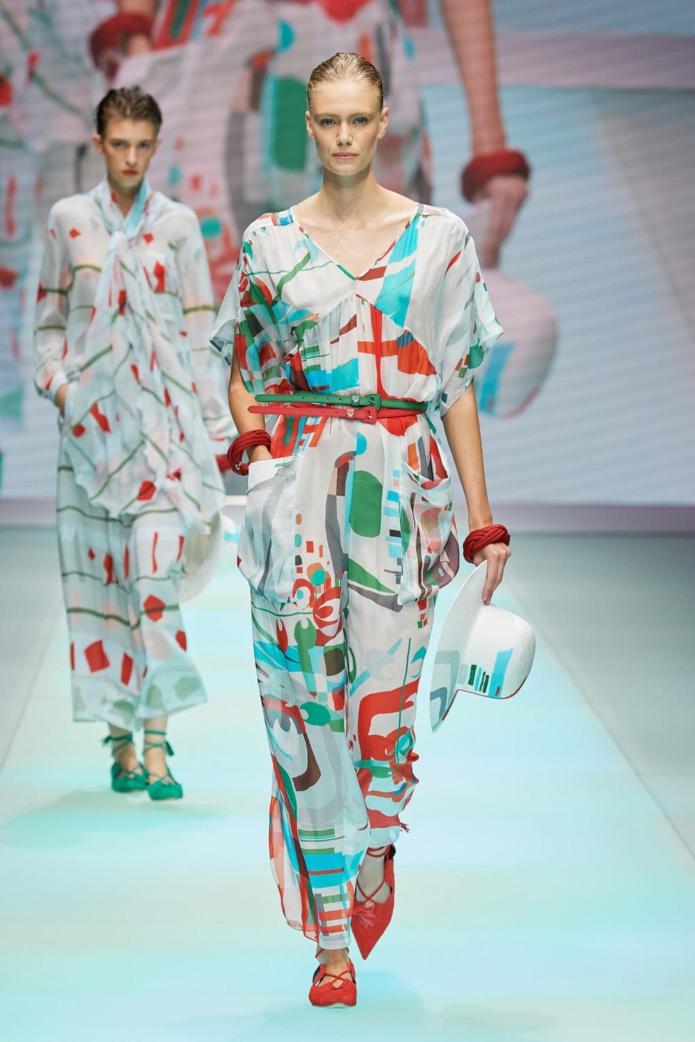 Emporio Armani Spring Summer 2022 por RUNWAY MAGAZINE