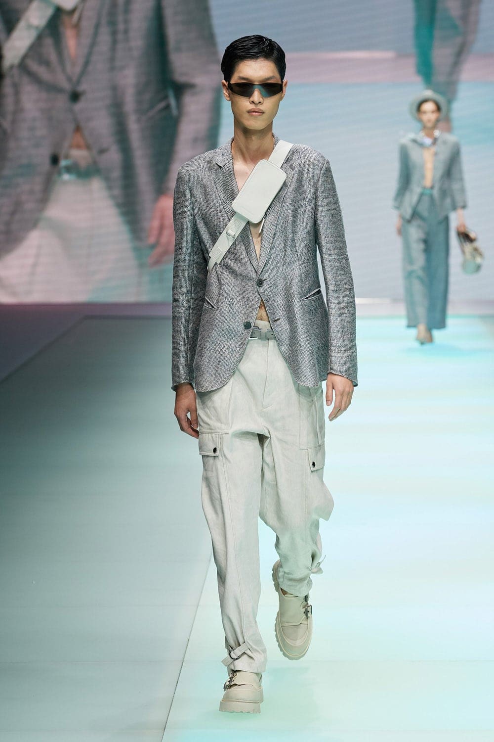 Emporio Armani Spring Summer 2022 por RUNWAY MAGAZINE