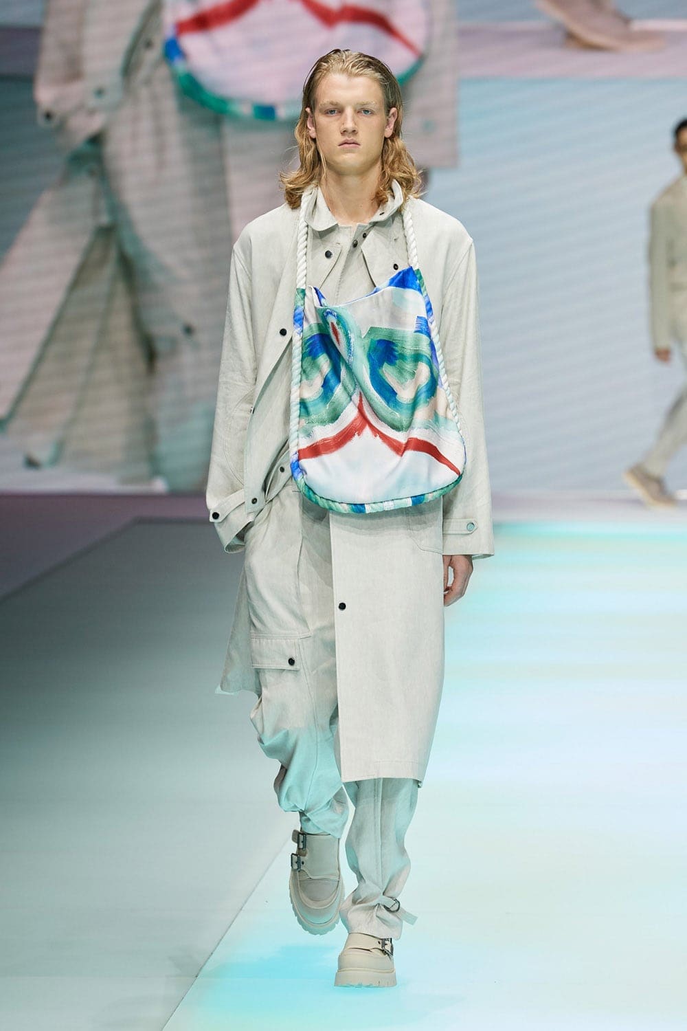 Emporio Armani Spring Summer 2022 por RUNWAY MAGAZINE