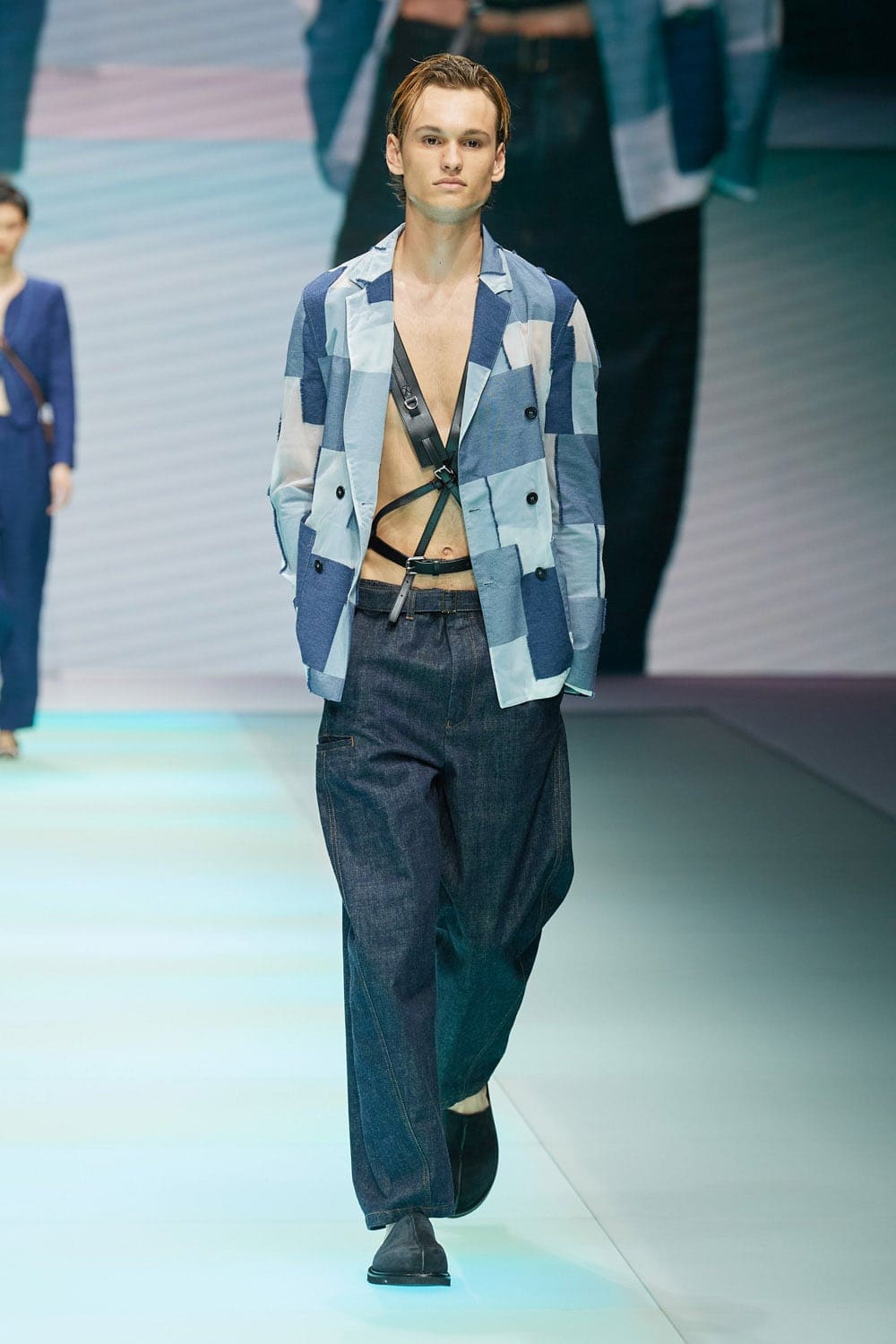 Emporio Armani Spring Summer 2022 por RUNWAY MAGAZINE
