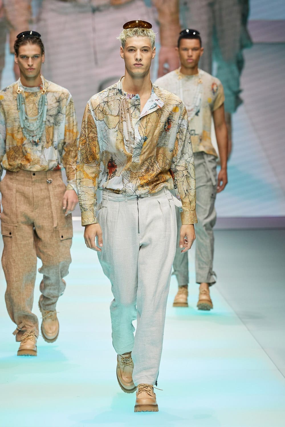 Emporio Armani Spring Summer 2022 por RUNWAY MAGAZINE