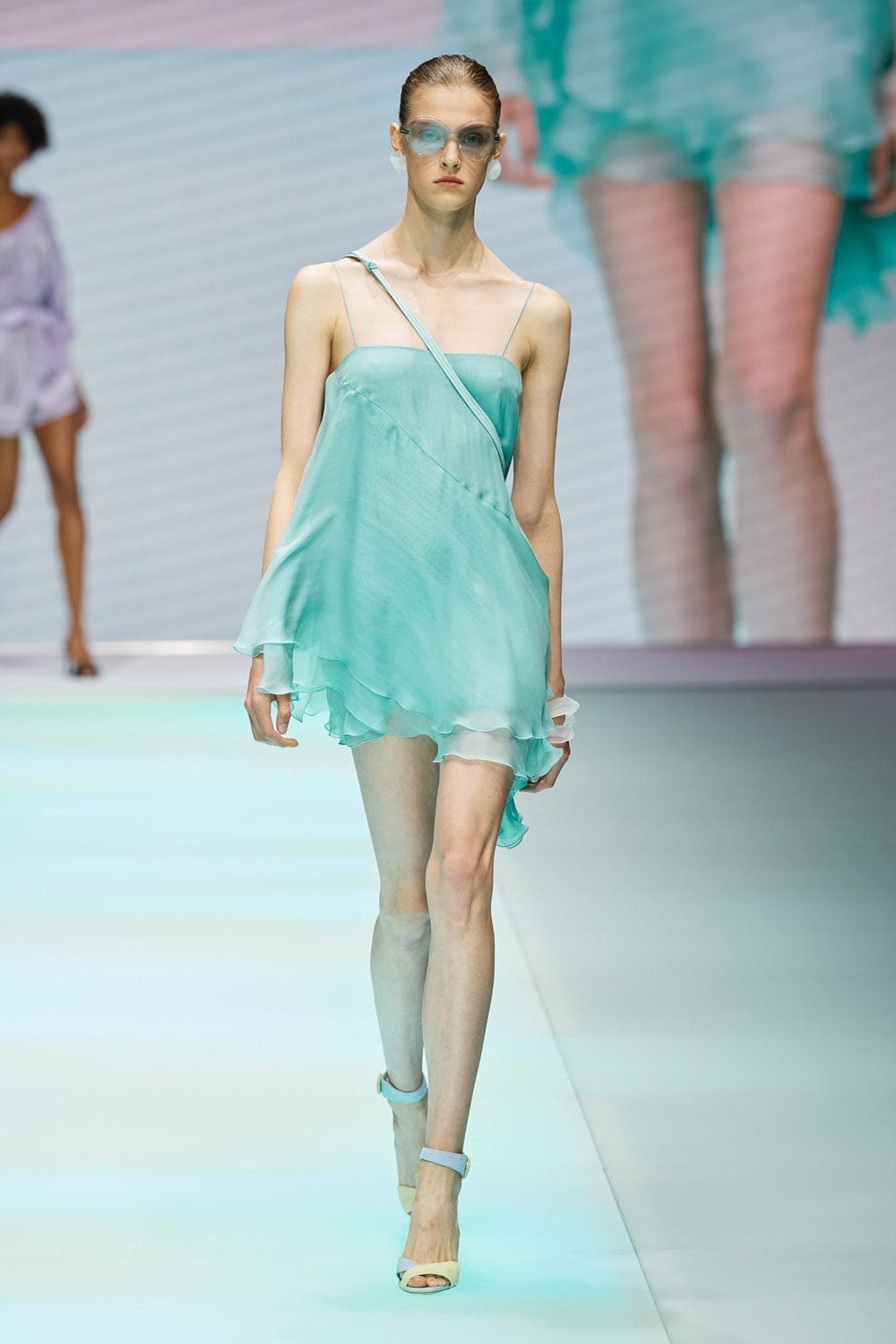 Emporio Armani Spring Summer 2022 por RUNWAY MAGAZINE