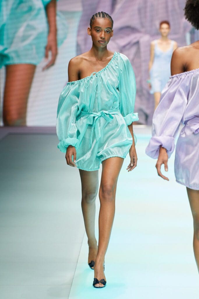 Emporio Armani Spring Summer 2022 by RUNWAY MAGAZINEEmporio Armani Spring Summer 2022 by RUNWAY MAGAZINE