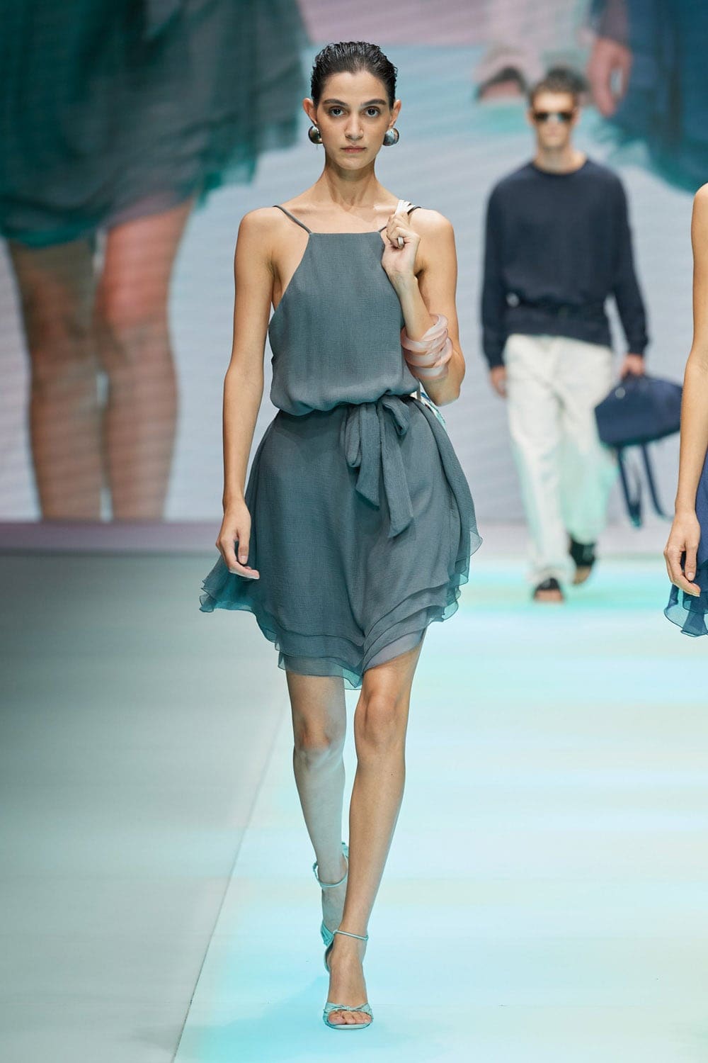 Emporio Armani Spring Summer 2022 por RUNWAY MAGAZINE