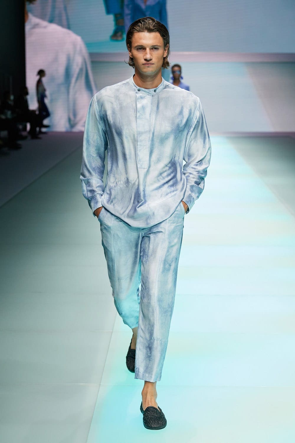 Emporio Armani Spring Summer 2022 por RUNWAY MAGAZINE