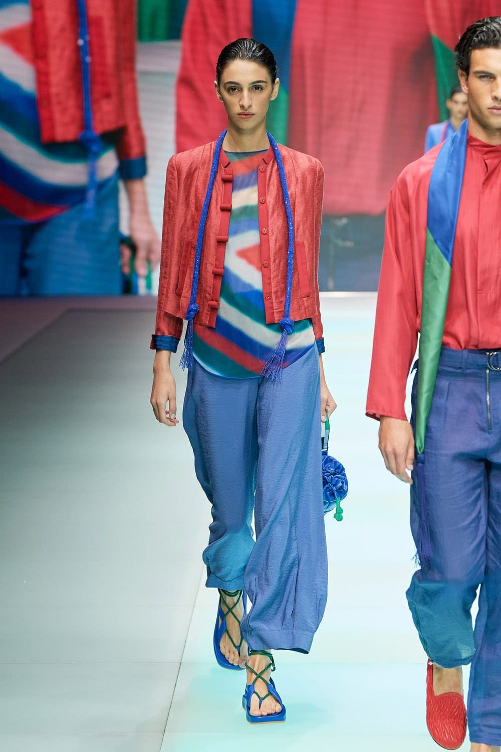 Emporio Armani Spring Summer 2022 por RUNWAY MAGAZINE